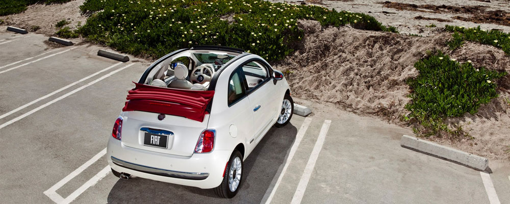 Auto nuove e ben mantenute per noleggio a Paros